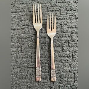 Rebacraft Stainless Japan Reed Barton Medley Floral 82351 Forks (2)